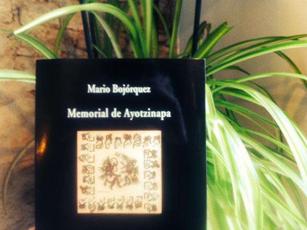 DIMECRES 10 DE MAIG: presentació de "Memorial de Ayotzinapa", de Mario Bojórquez . Visor. 19.30 h. | 